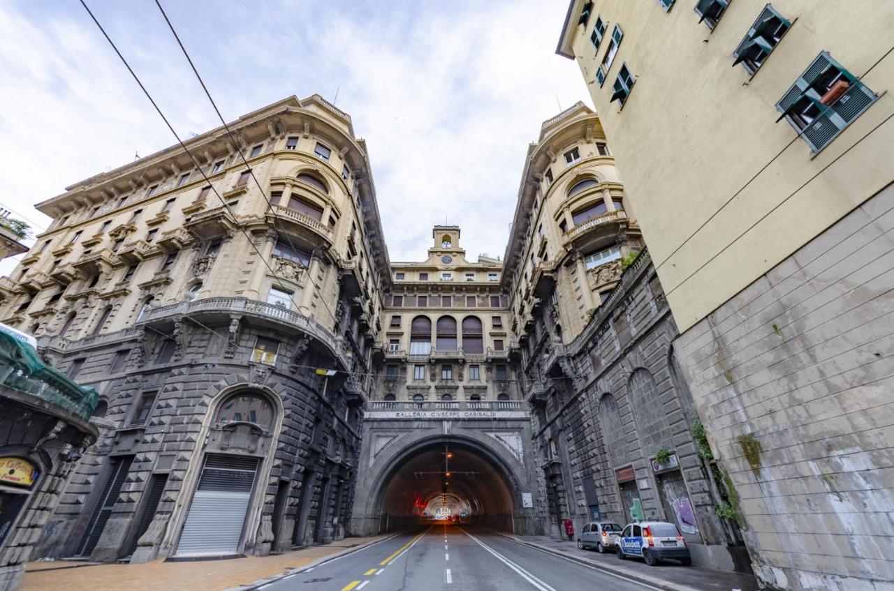 Joivy Elegant 1-Bedroom Flat Near Spianata Castelletto 热那亚 外观 照片